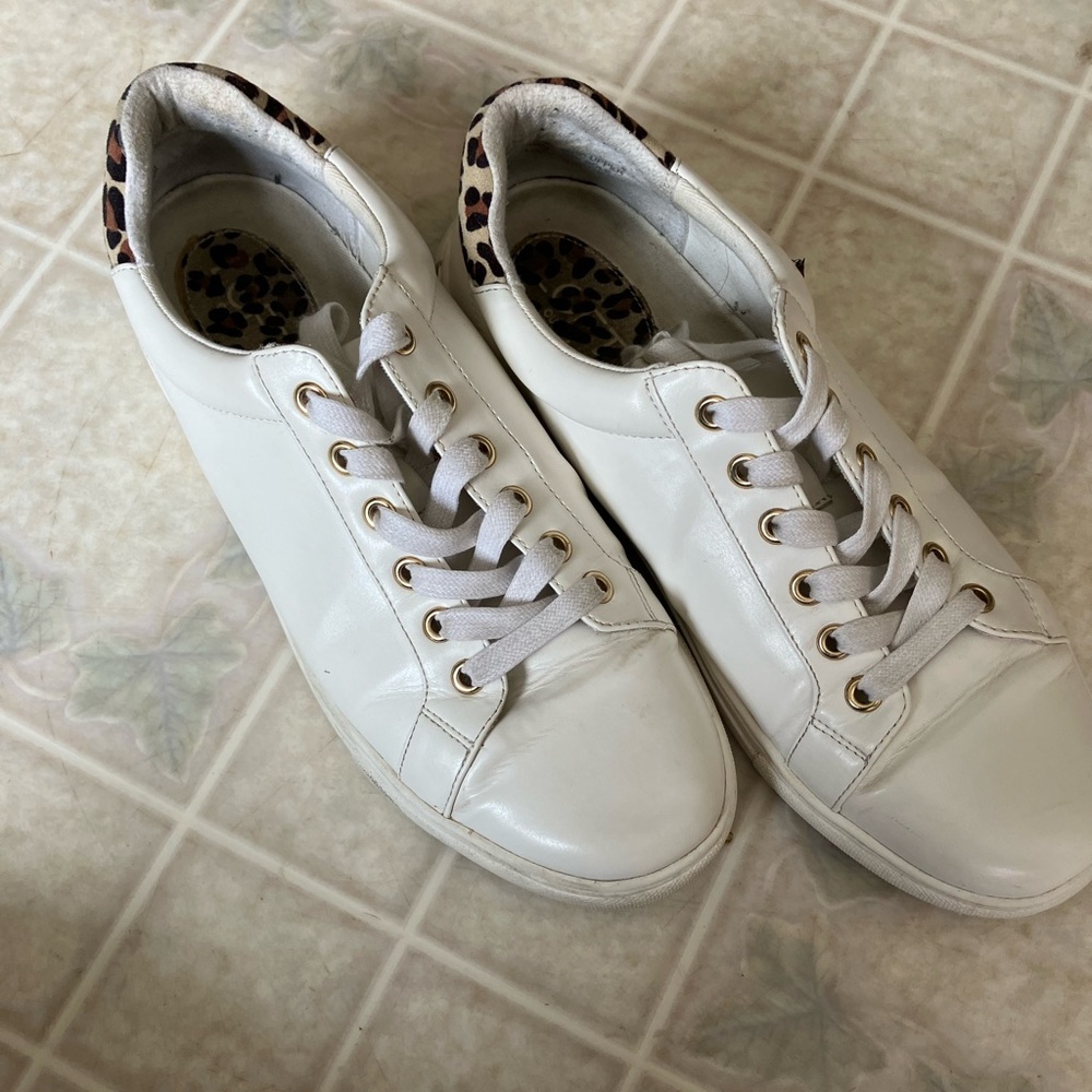 Loft‎ Outlet leopard accent white faux leather sneakers
